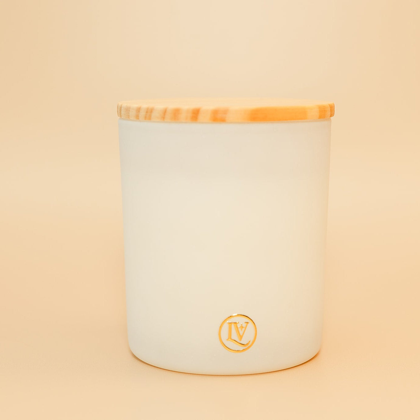 luminosa-vida-luxury-coconut-wax-candle-frosted-glass-wood-lid.jpg